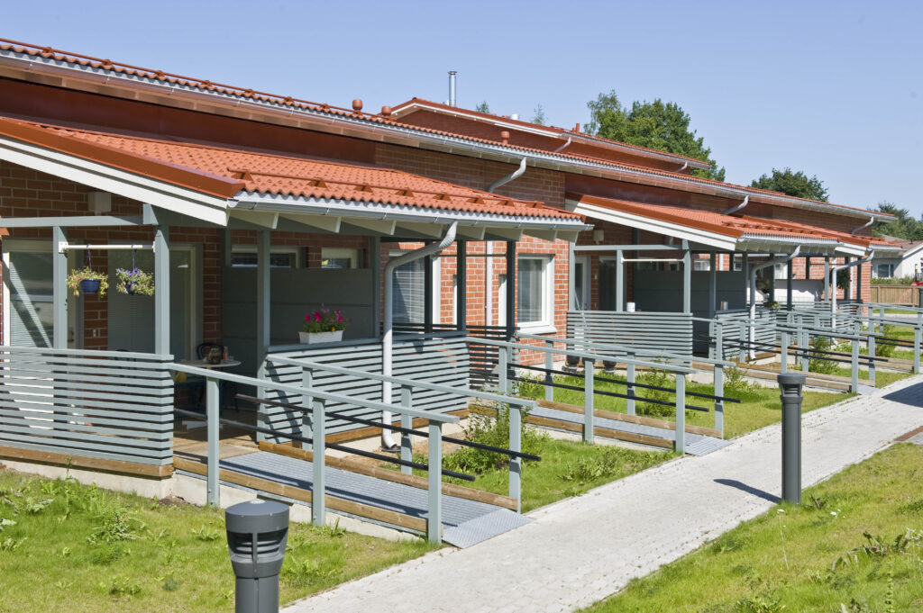 Mantelin punatiiliset rivitalot.